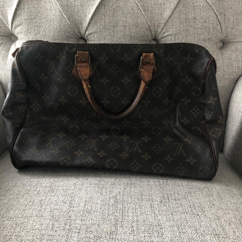 Louis Vuitton Speedy 35